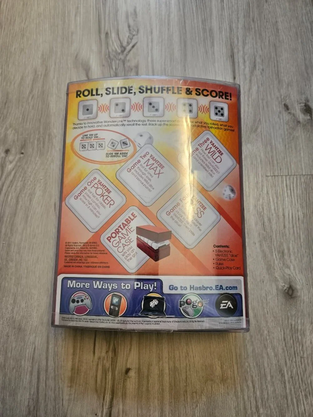 NEW 2011 Hasbro Electronic Yahtzee Flash Game Smart Dice & 4 Fast Action Games